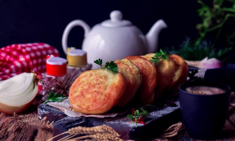 Рецепт ленивых беляшей с луком