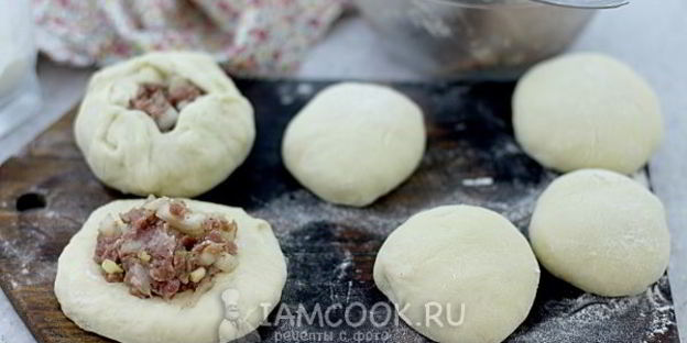 пышные беляши на сковороде