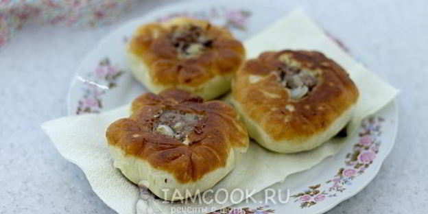 пышные беляши на сковороде