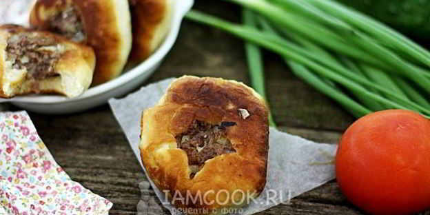 пышные беляши на сковороде