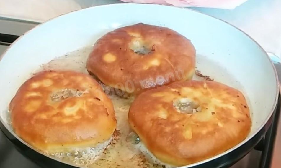 Рецепт сочных беляшей с мясом на кефире