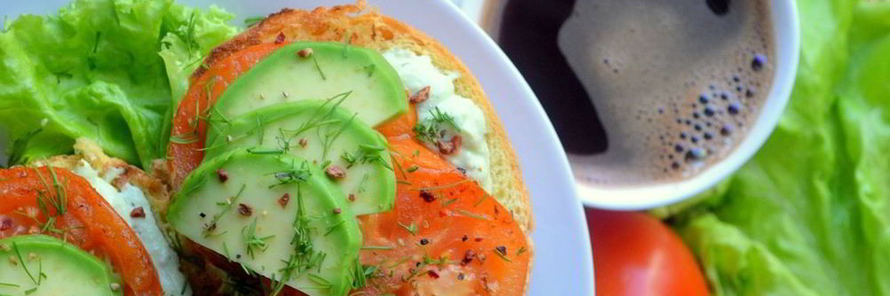 Брускетта с авокадо