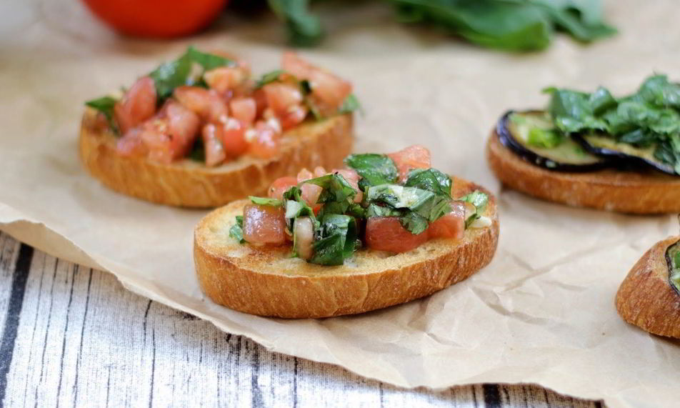 Рецепт брускетты с баклажанами и помидорами