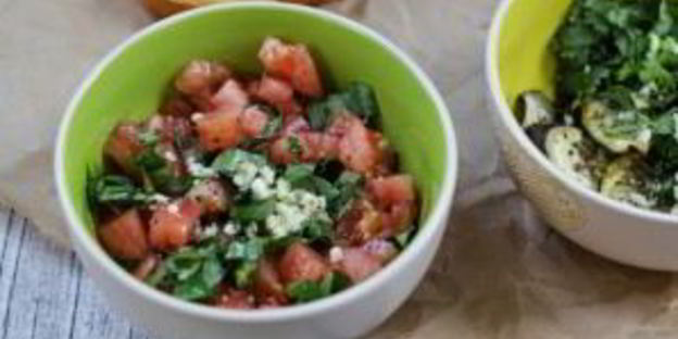 брускетта с баклажанами и помидорами