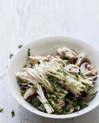 Брускетта с грибами и сыром бри