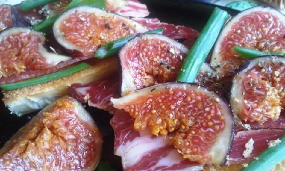 Рецепт брускетты с инжиром и пармской ветчиной