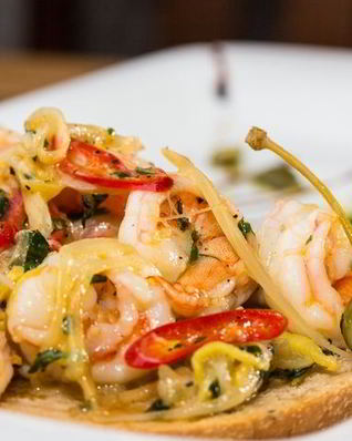 Брускетта с креветками