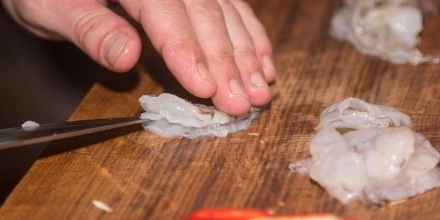 брускетта с креветками