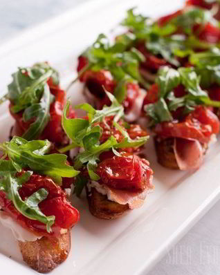 Брускетта с прошутто