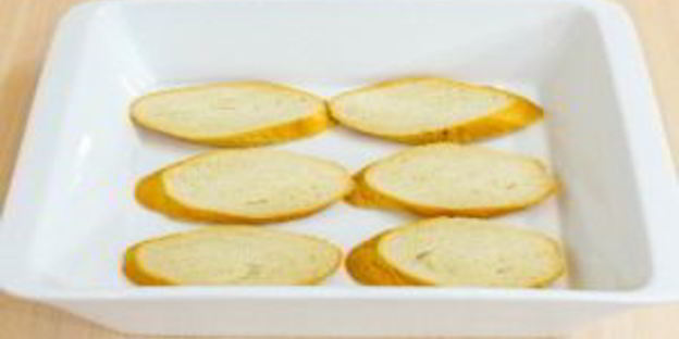 брускетта с семгой и песто