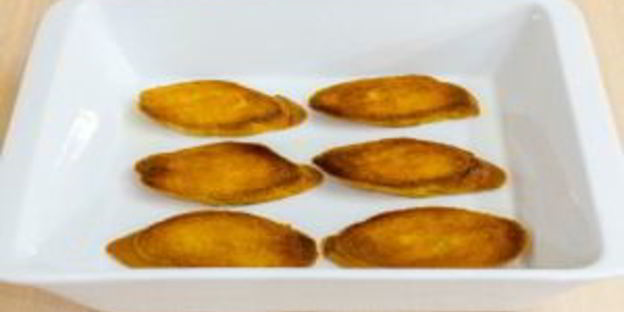 брускетта с семгой и песто