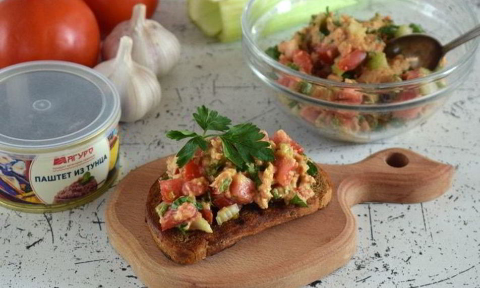 Рецепт брускетты с тунцом и сельдереем