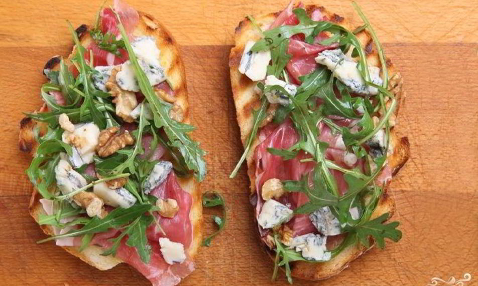 Рецепт брускетты с ветчиной