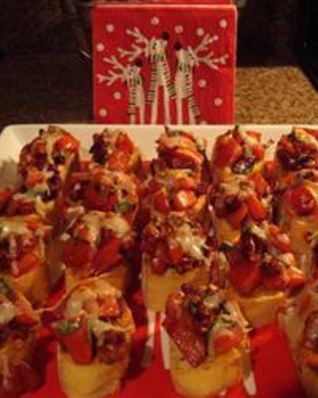 Брускетта с вялеными помидорами