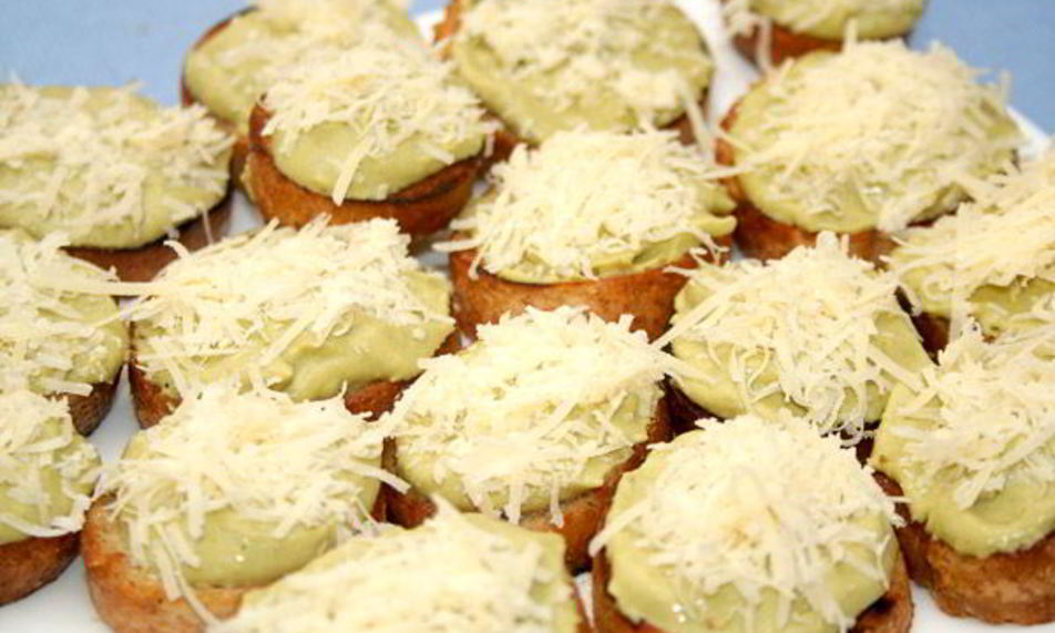 Рецепт брускетты со сливочным пюре