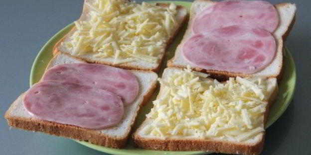 бутерброд с салатом из зеленого яблока к завтраку