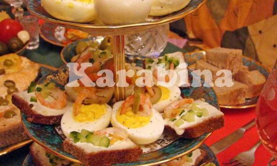 Рецепт бутербродов с яйцом и креветками