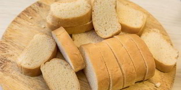 мини-брускетты с уткой и карамелизированными яблоками