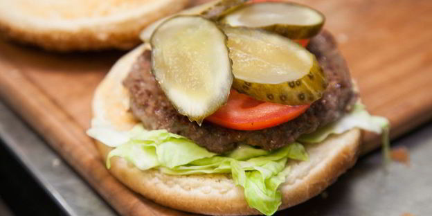 бургер с двумя котлетами