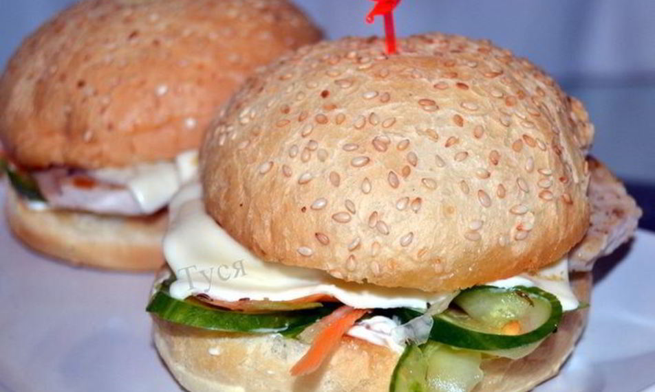 Рецепт бургера с индейкой и сочными овощами