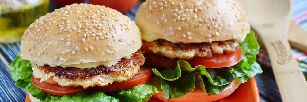 Бургер с индейкой в азиатском стиле