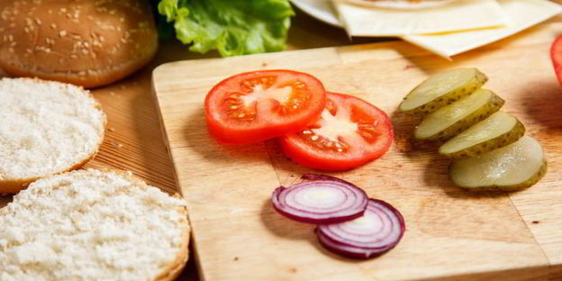 бургер с куриной грудкой