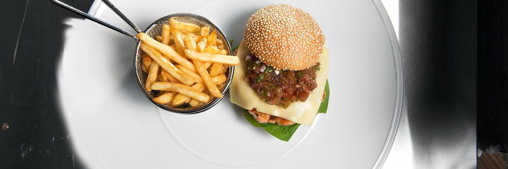 Бургер с семгой