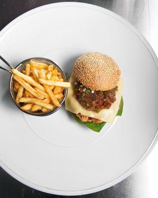 Бургер с семгой