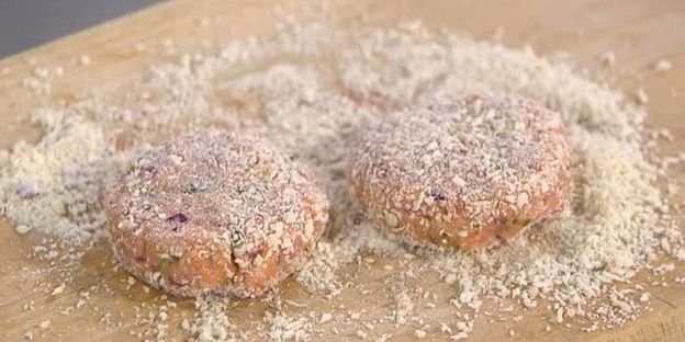 бургеры с семгой и огурцом