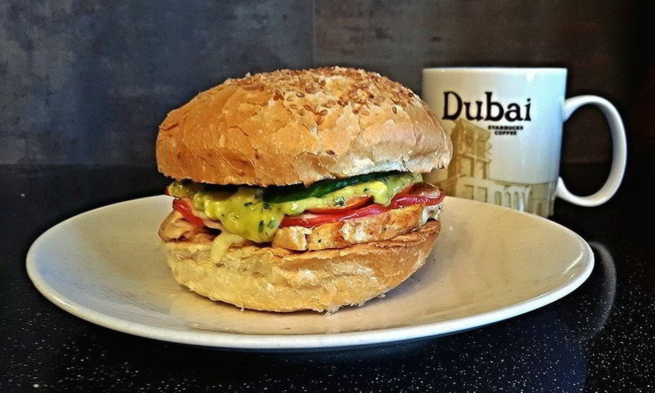 Рецепт чикенбургера с голландскима соусома