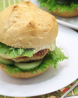 Домашние гамбургеры с куриной котлетой