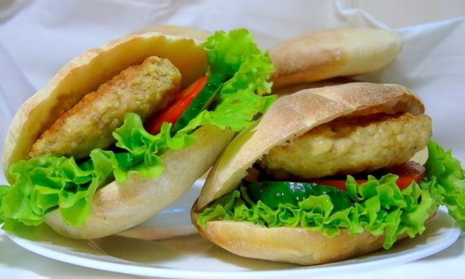Рецепт домашних гамбургеров с куриными котлетками
