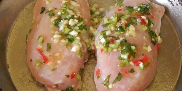 гамбургер с куриным филе