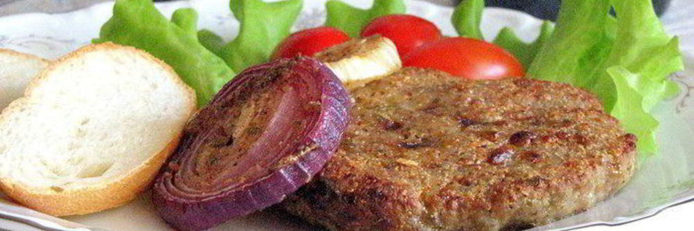 Гамбургеры Дижон с запеченным луком