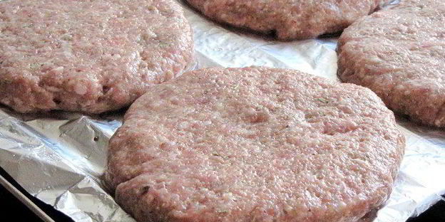 гамбургеры дижон с запеченным луком