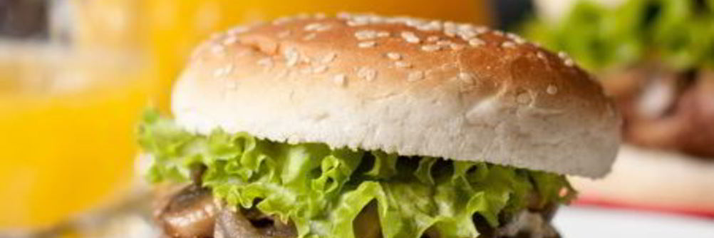 Гамбургеры с голубым сыром и грибами