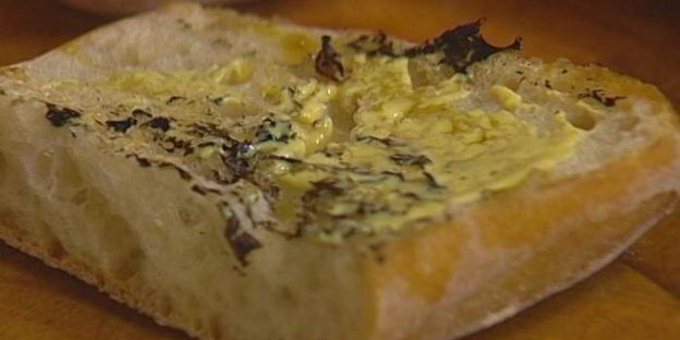 гамбургеры с ягнятиной, сладким перцем и базиликом