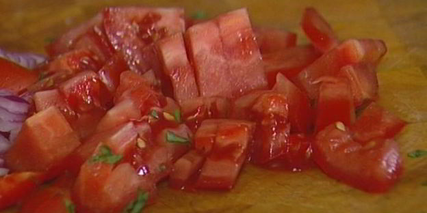 гамбургеры с ягнятиной, сладким перцем и базиликом