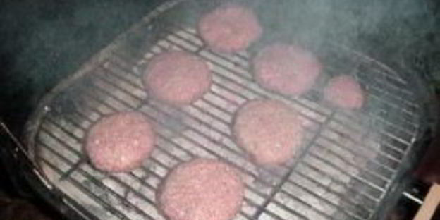 гигантский швейцарский бургер с грибами