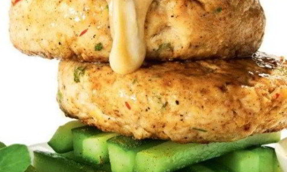 Рецепт куриных бургеров с огурцами