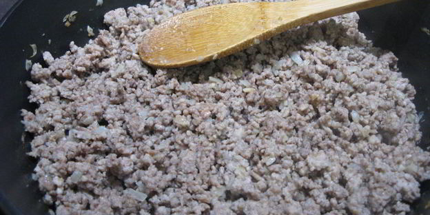 буррито с фаршем и красной фасолью