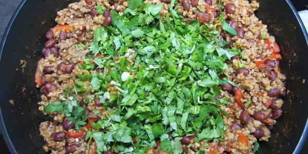 буррито с фаршем и красной фасолью