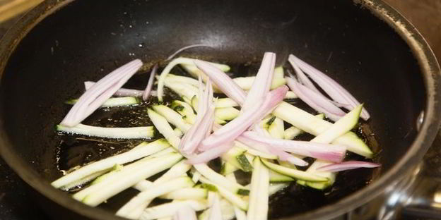 буррито с овощами и пряным филе