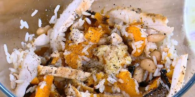 буррито с тыквой, курицей и фасолью