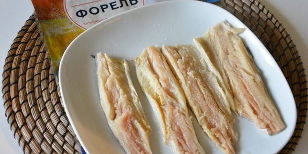 бутерброд с рыбой