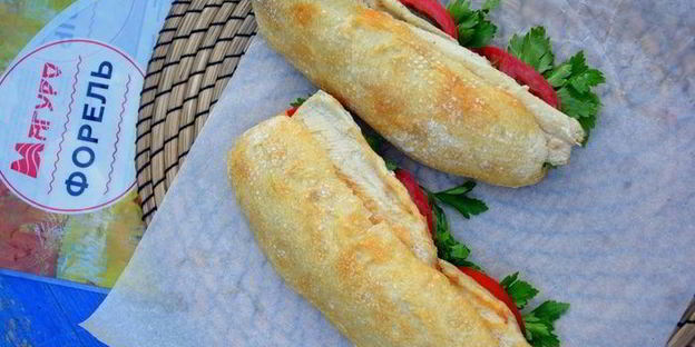 бутерброд с рыбой