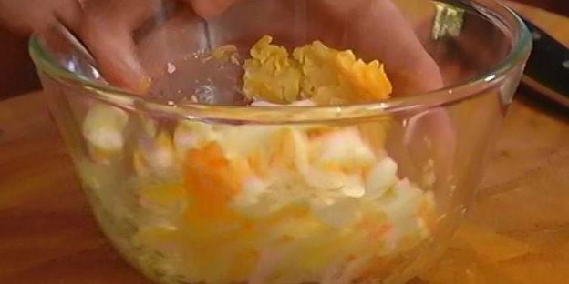 бутерброд с яйцом и домашним майонезом