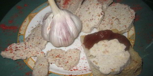 бутербродное пряное сальце