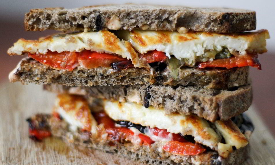 Рецепт бутербродов с баклажанами и чесноком