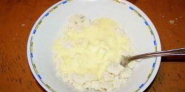 бутерброды с чесноком и сыром